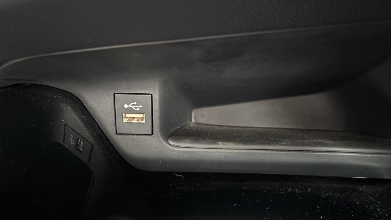 Toyota C-HR 1.8 Hybrid Design 5dr CVT Hybrid Hatchback